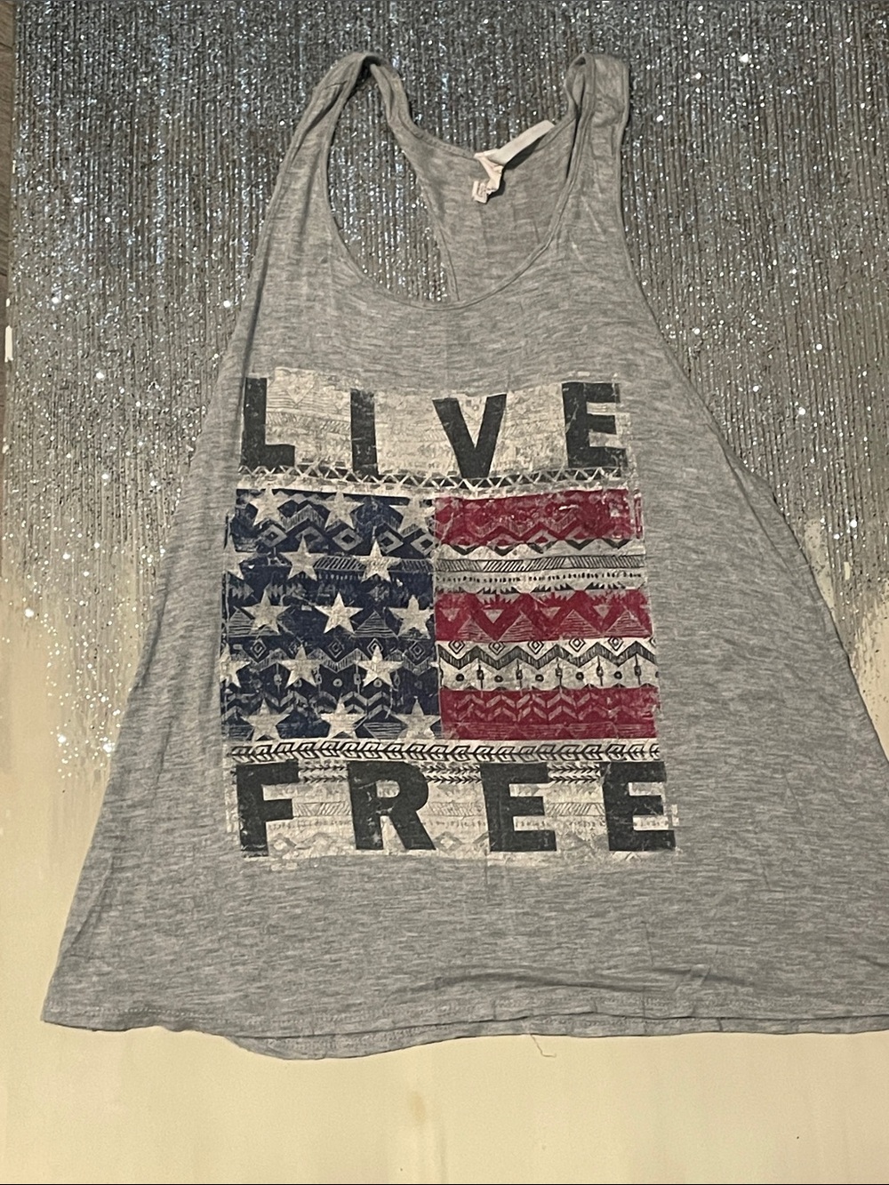 Medium live free tank
